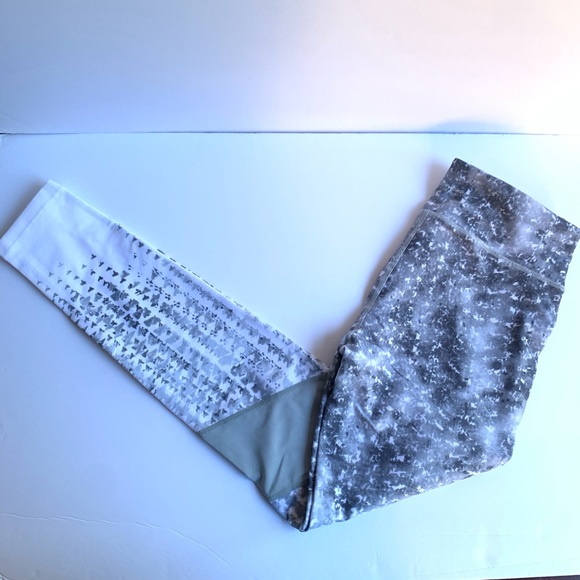 NEW CALVIN KLEIN PERFORMANCE LEGGINGS - Picture 12 of 16